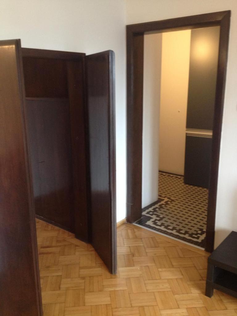 Central Studio Across From Intercontinental Бухарест Экстерьер фото